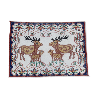 1970s vintage wild animal pictorial rug - 2′2″ × 3′1″ (66 x 95 cm)