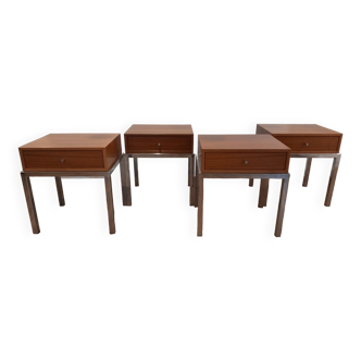 Tables de chevet 4 pièces années 70 Italie