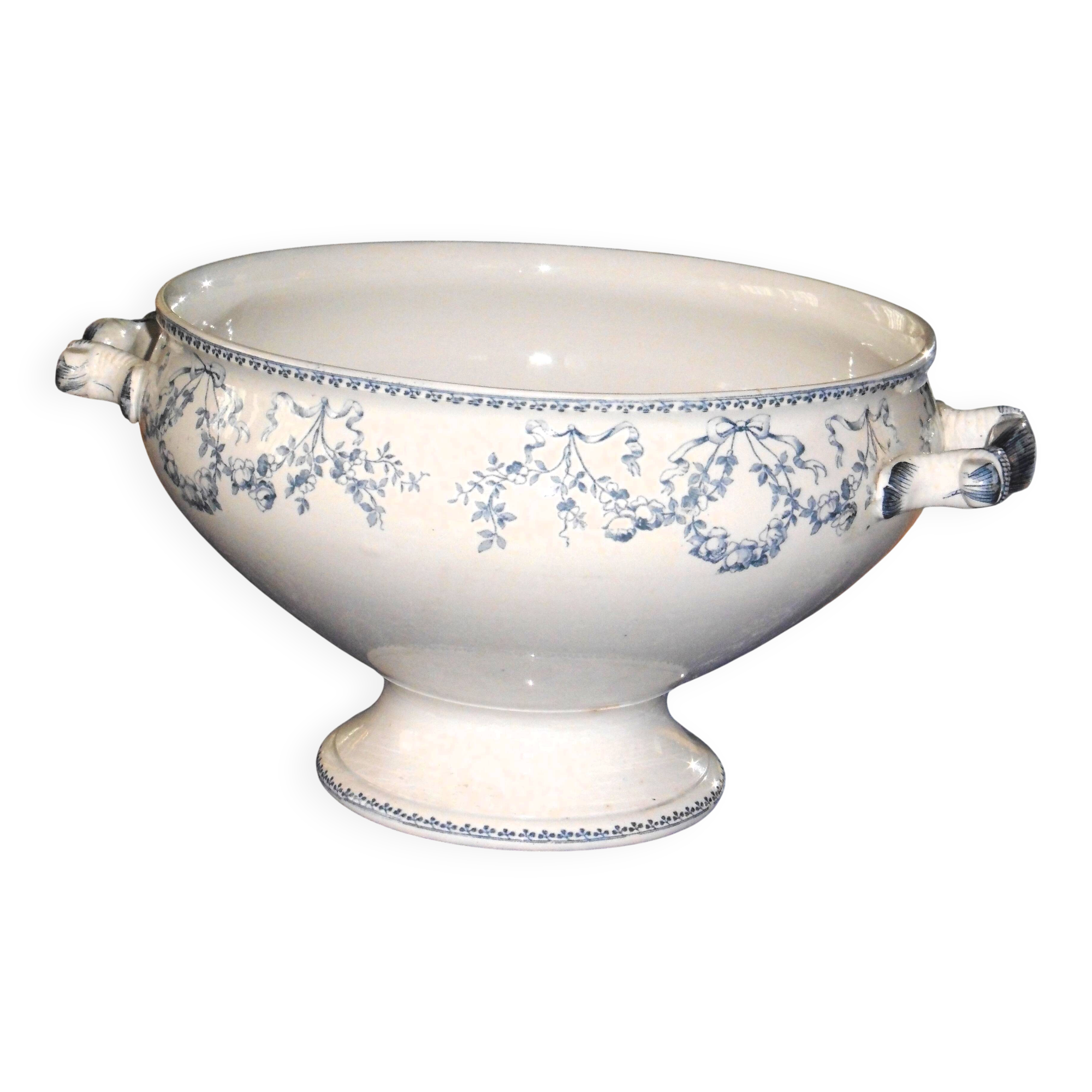 Antique soup tureen Sarreguemines U&C – Mozart model – Ironstone – decoration