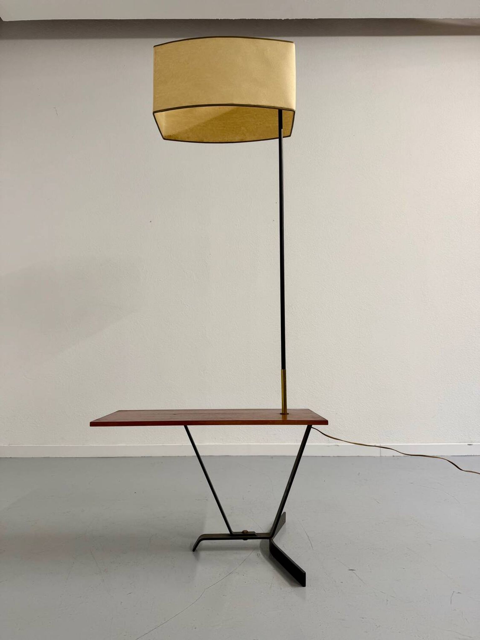 Vintage French design metal and brass floor lamp from the 1950s, Arlus