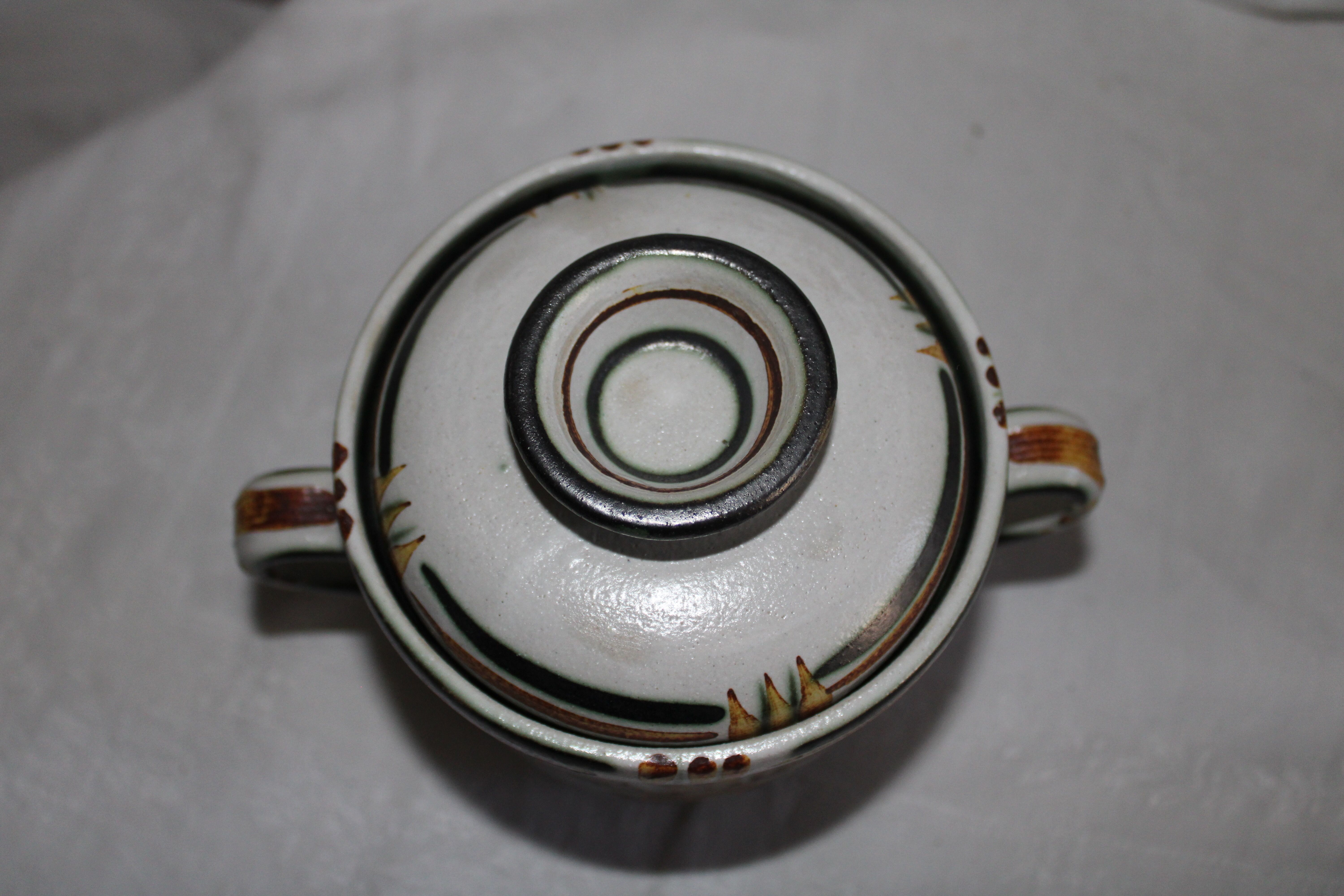 Keraluc Quimper earthenware pot