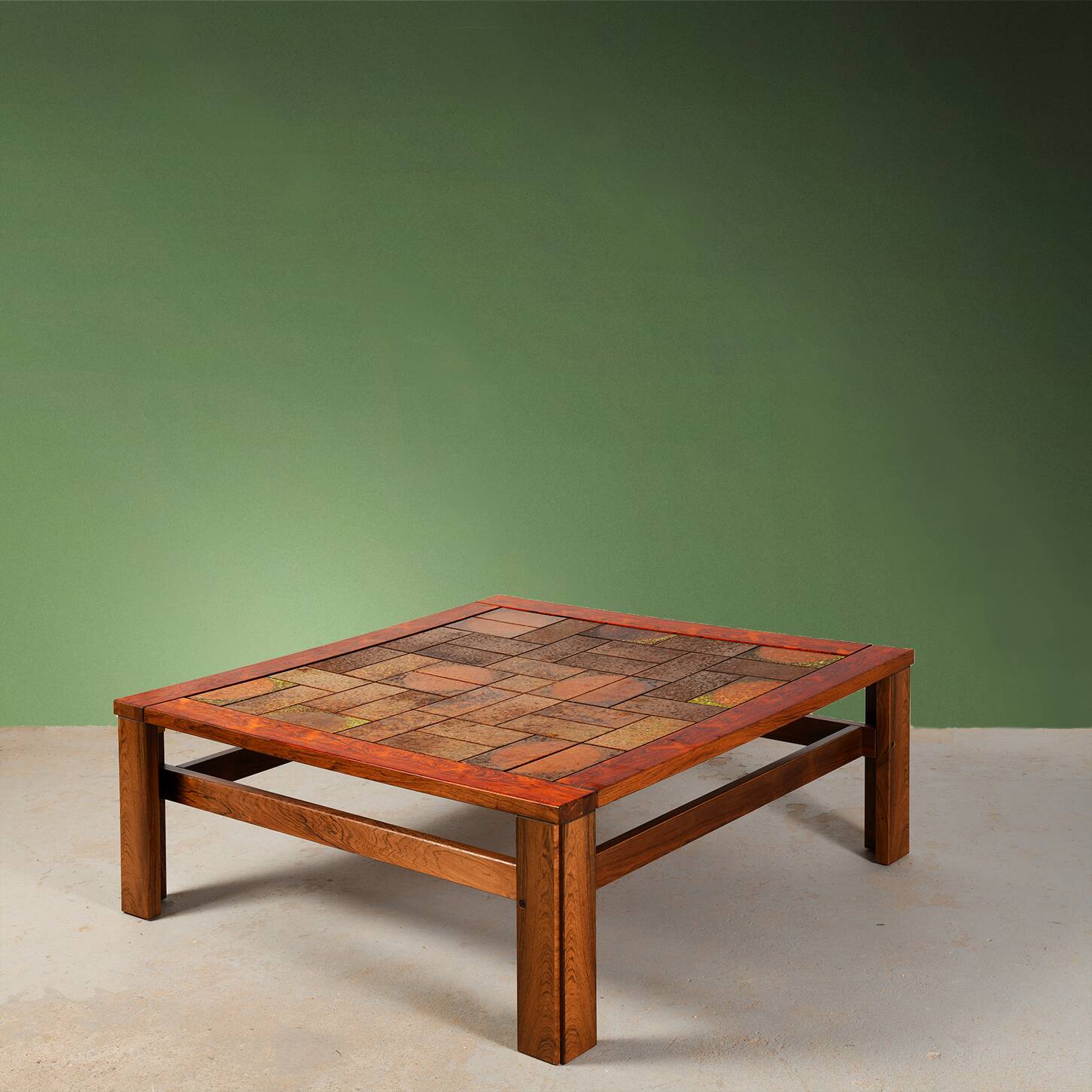 Scandinavian coffee table in rosewood and ceramic