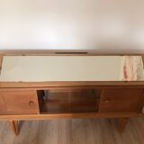Trapezoidal mirror in solid oak