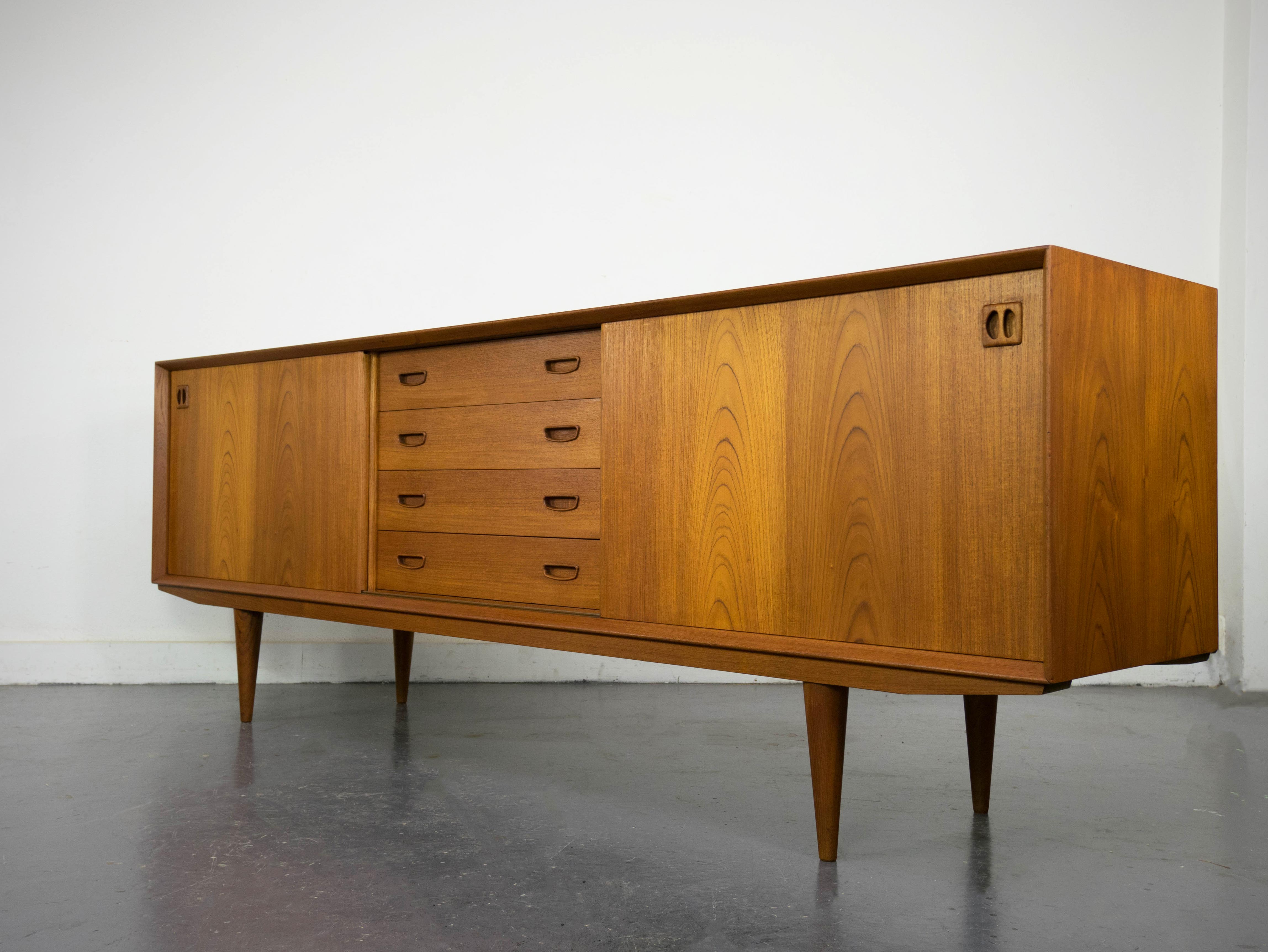 Danish sideboard by Clausen & sound