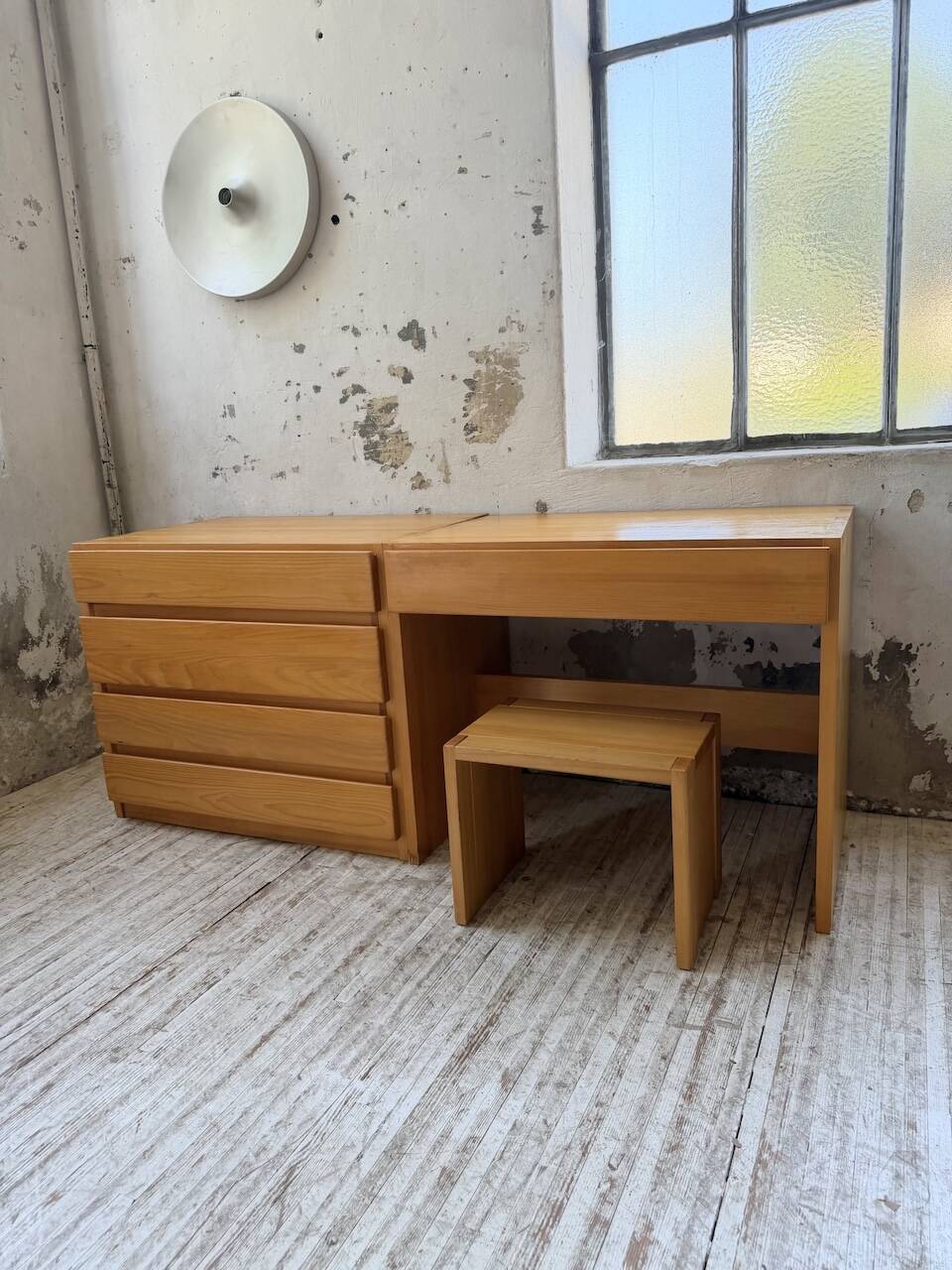 Bureau + commode + tabouret pin Maison Regain Savoie