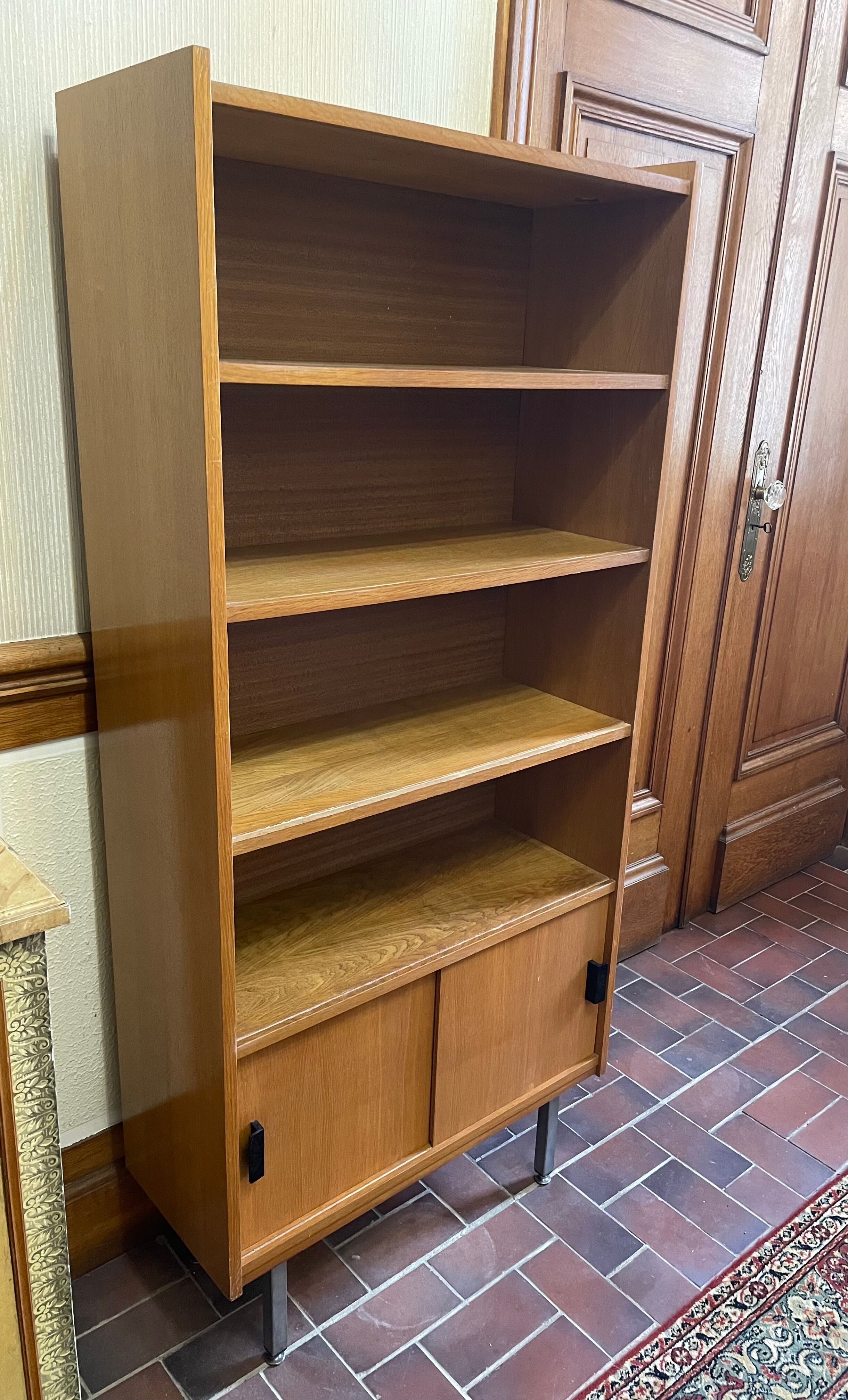 Vintage library