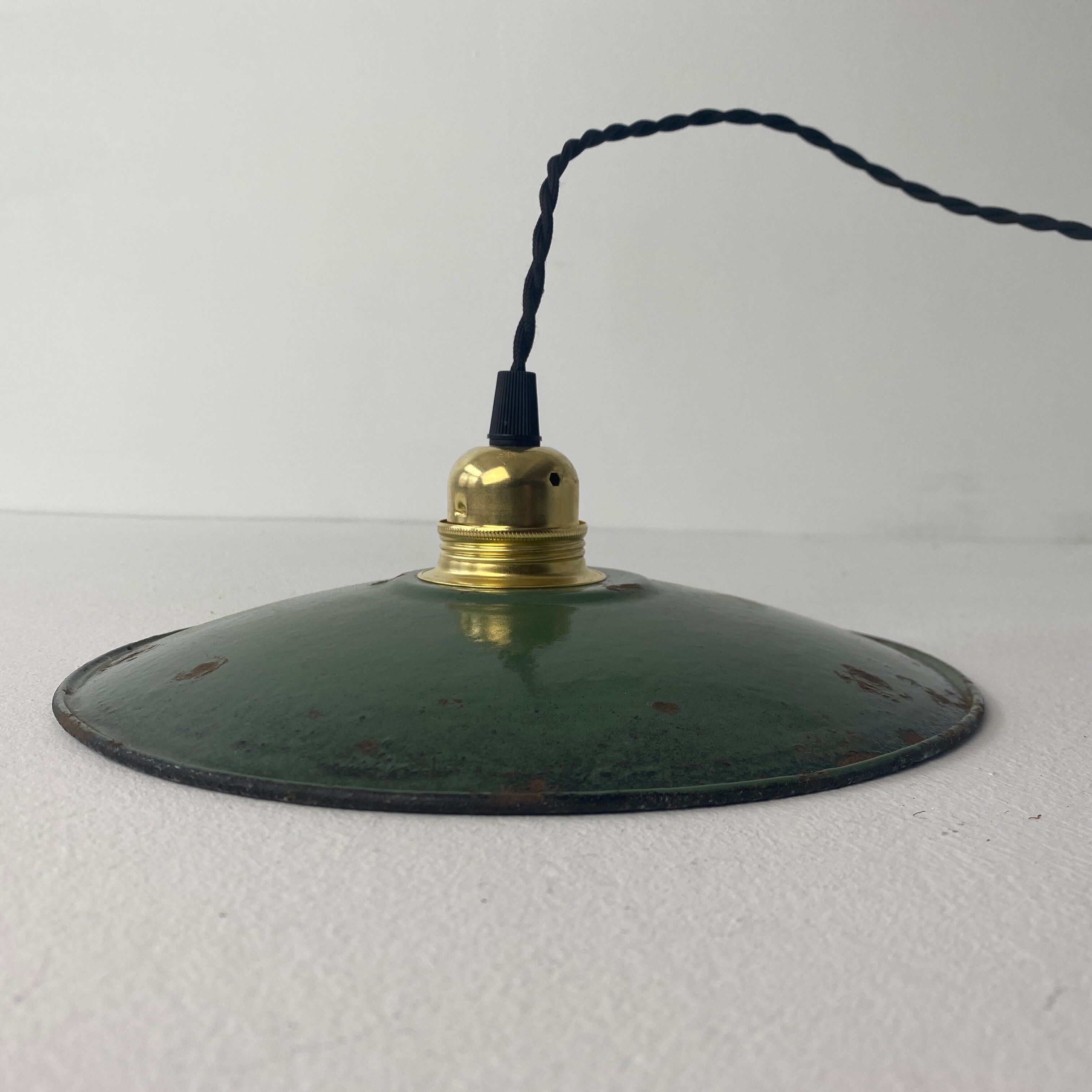 Old suspension in industrial enamelled sheet