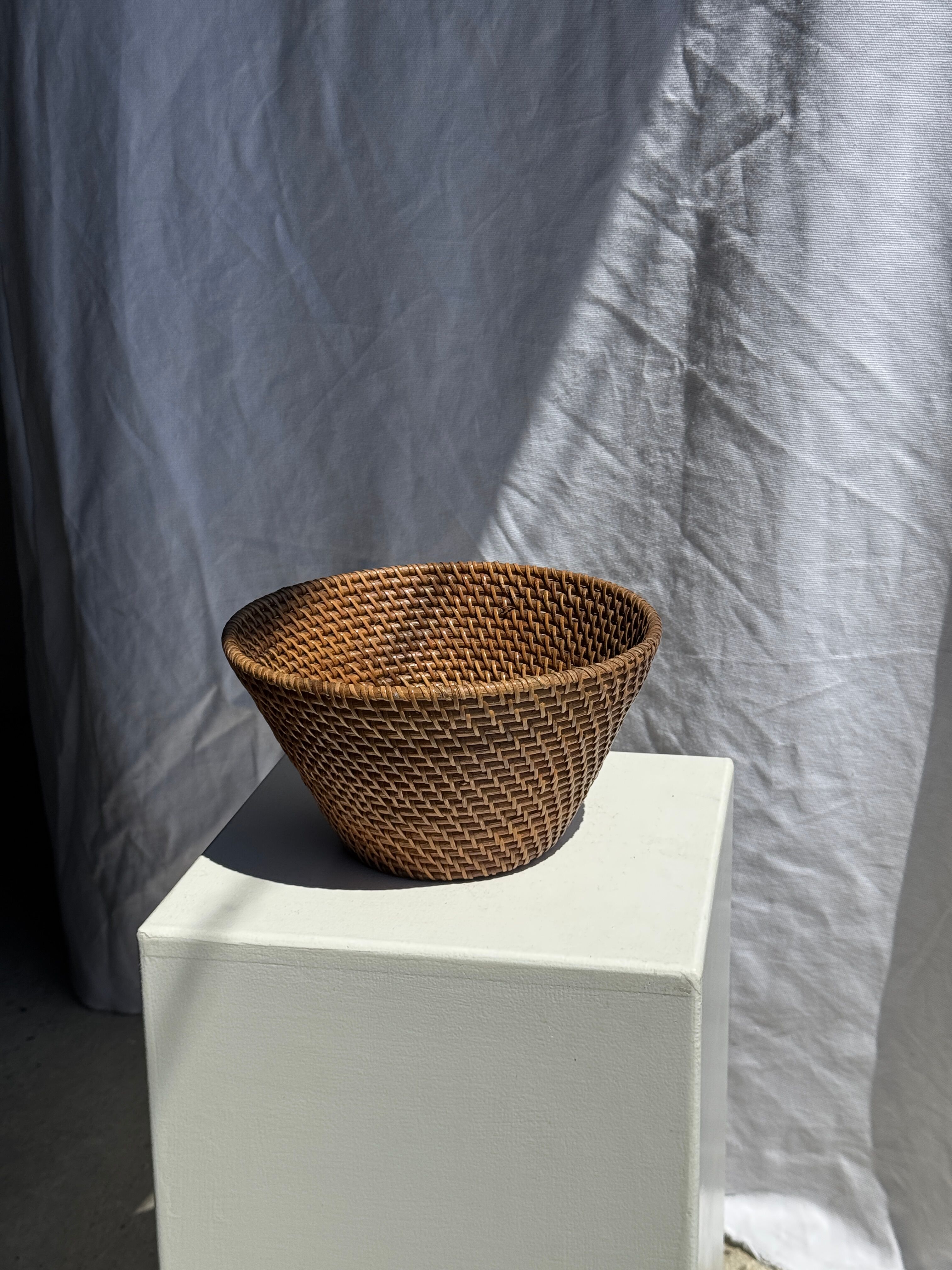Panier rond en rotin artisanal indonésien D25 H14