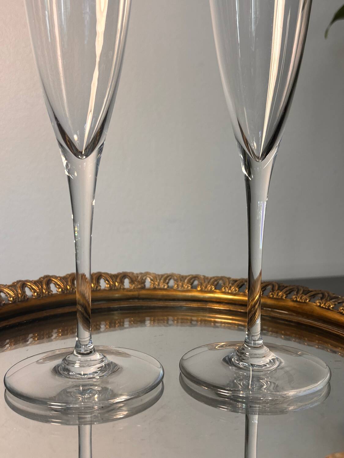 2 Baccarat champagne flutes