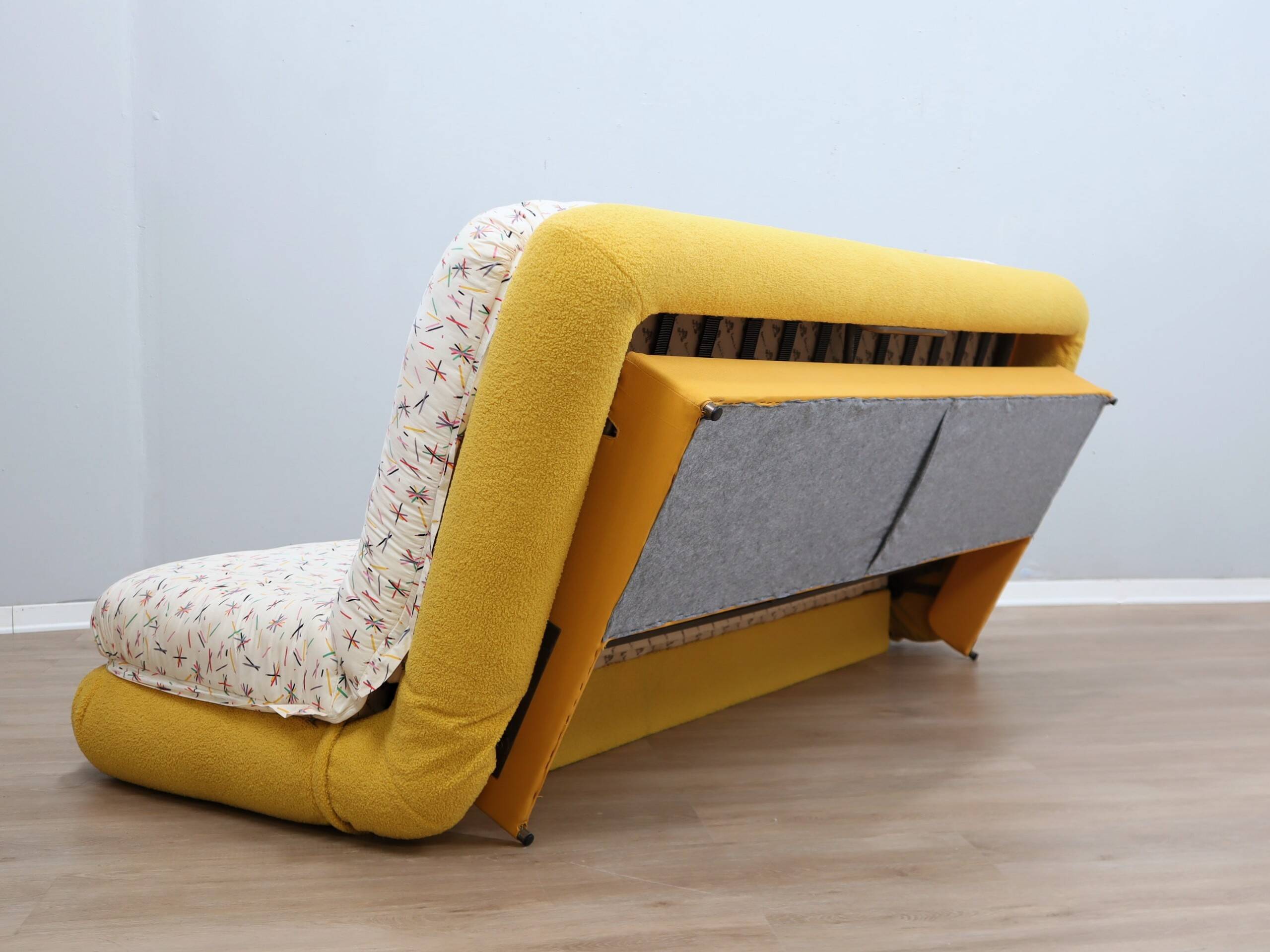 Dr. Jekyll & Mr. Hyde modular sofa Bed by Poltrona Frau 1980s