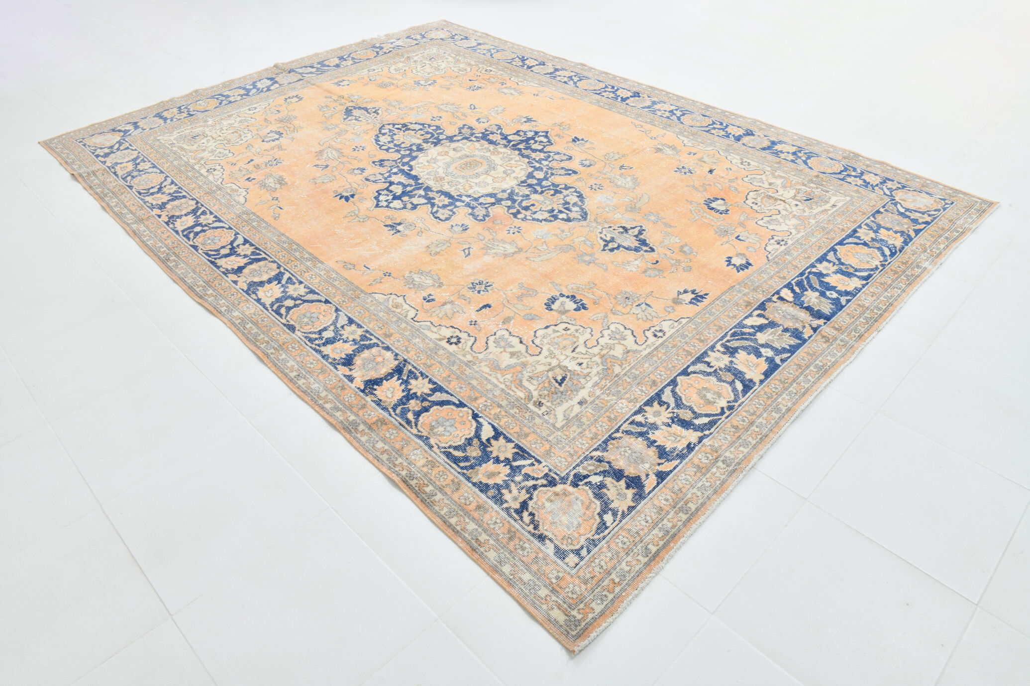 Oriental madallion persian rug 258x356cm