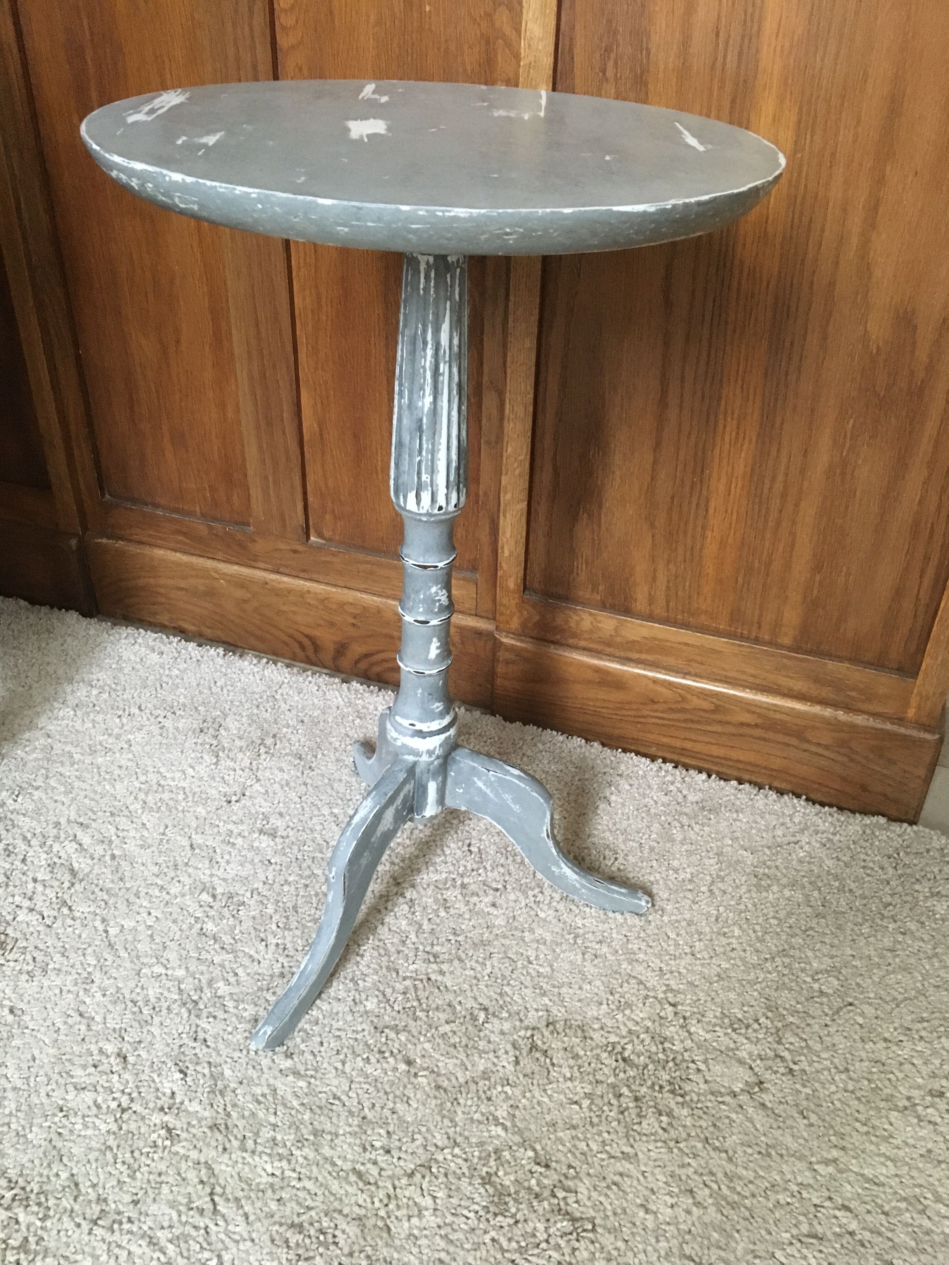 Shabby style wooden pedestal table