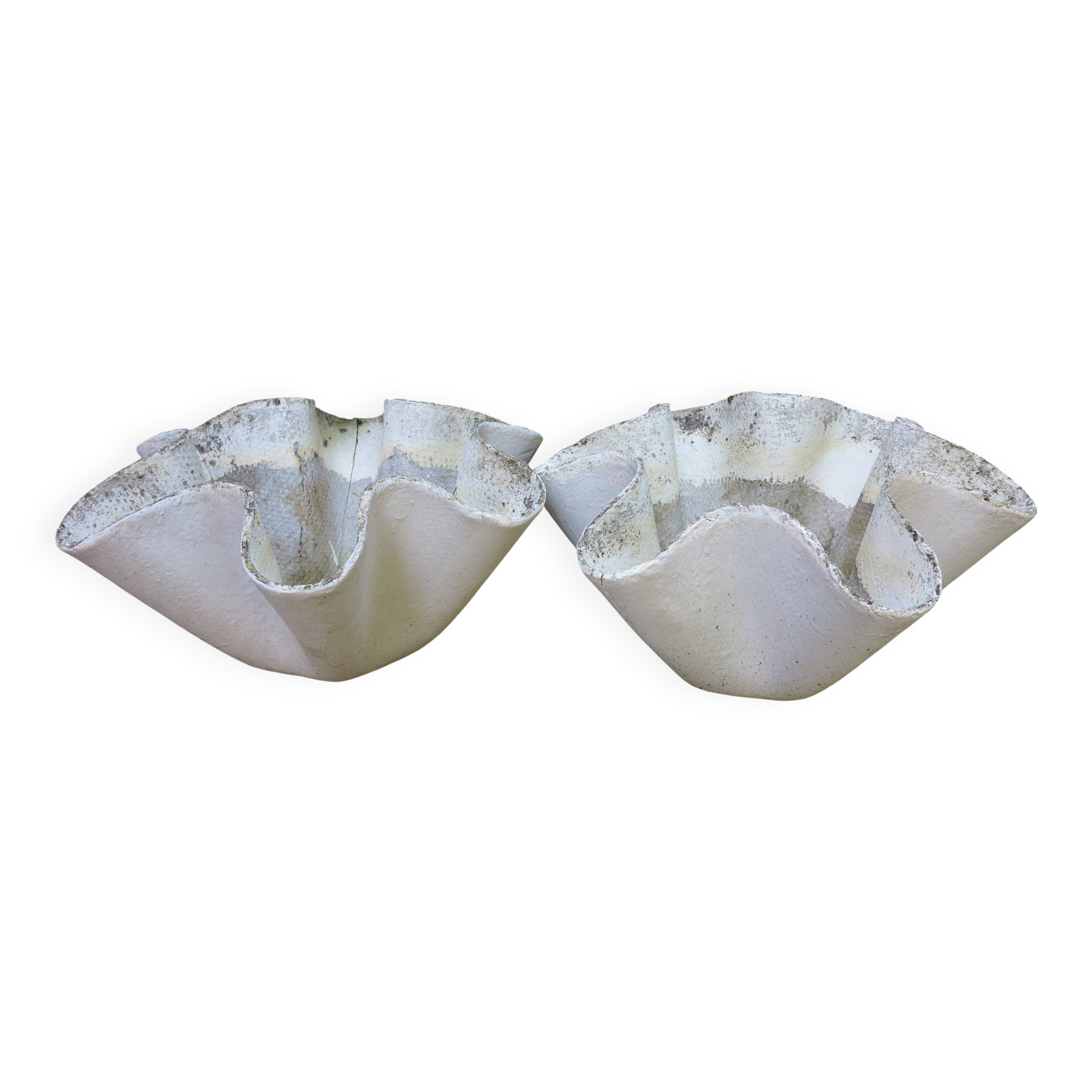 pair of handkerchief-shaped basins in eternit fiber cement