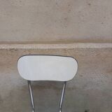 Chaise en formica