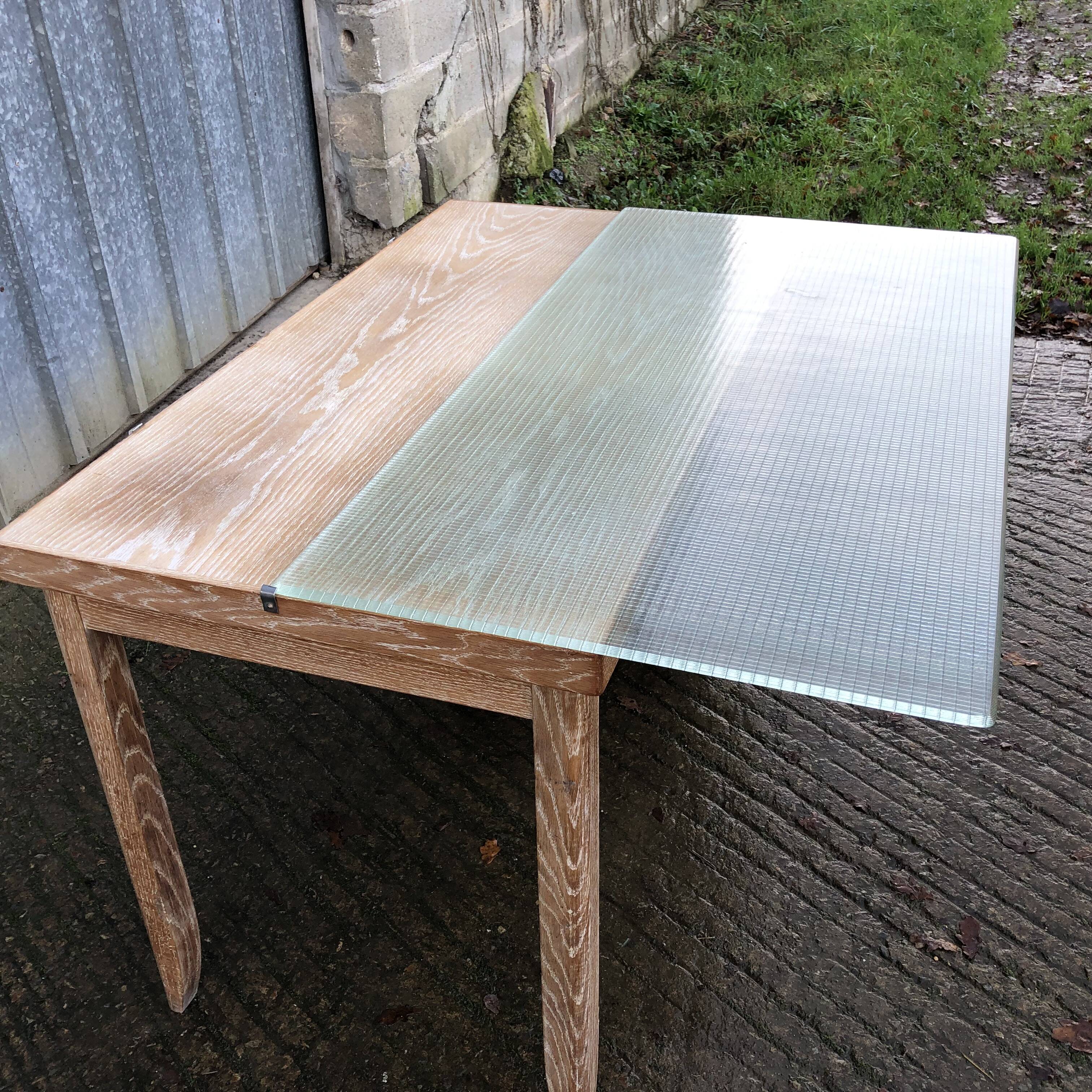 Bureau vintage en chêne lasuré à 3 tiroirs a caisson