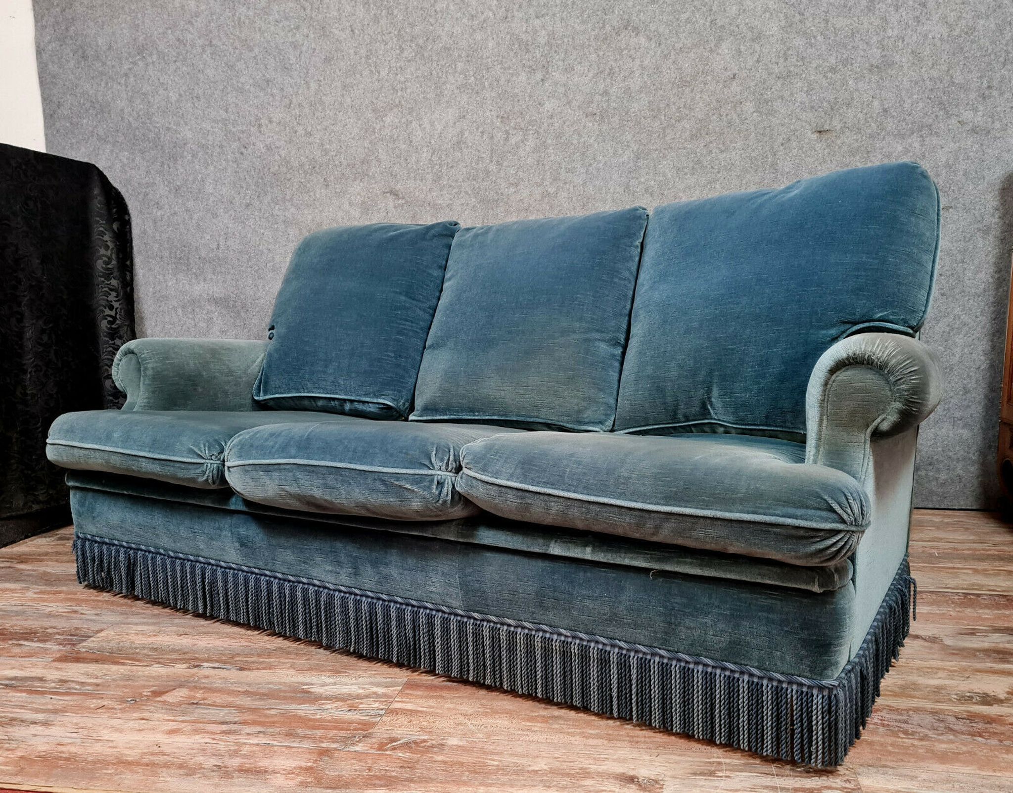 Design of the 70s by Jean Prevost exceptional velvet toad bench of genoa