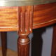 Table bouillotte de style Louis XVI en acajou vers 1920