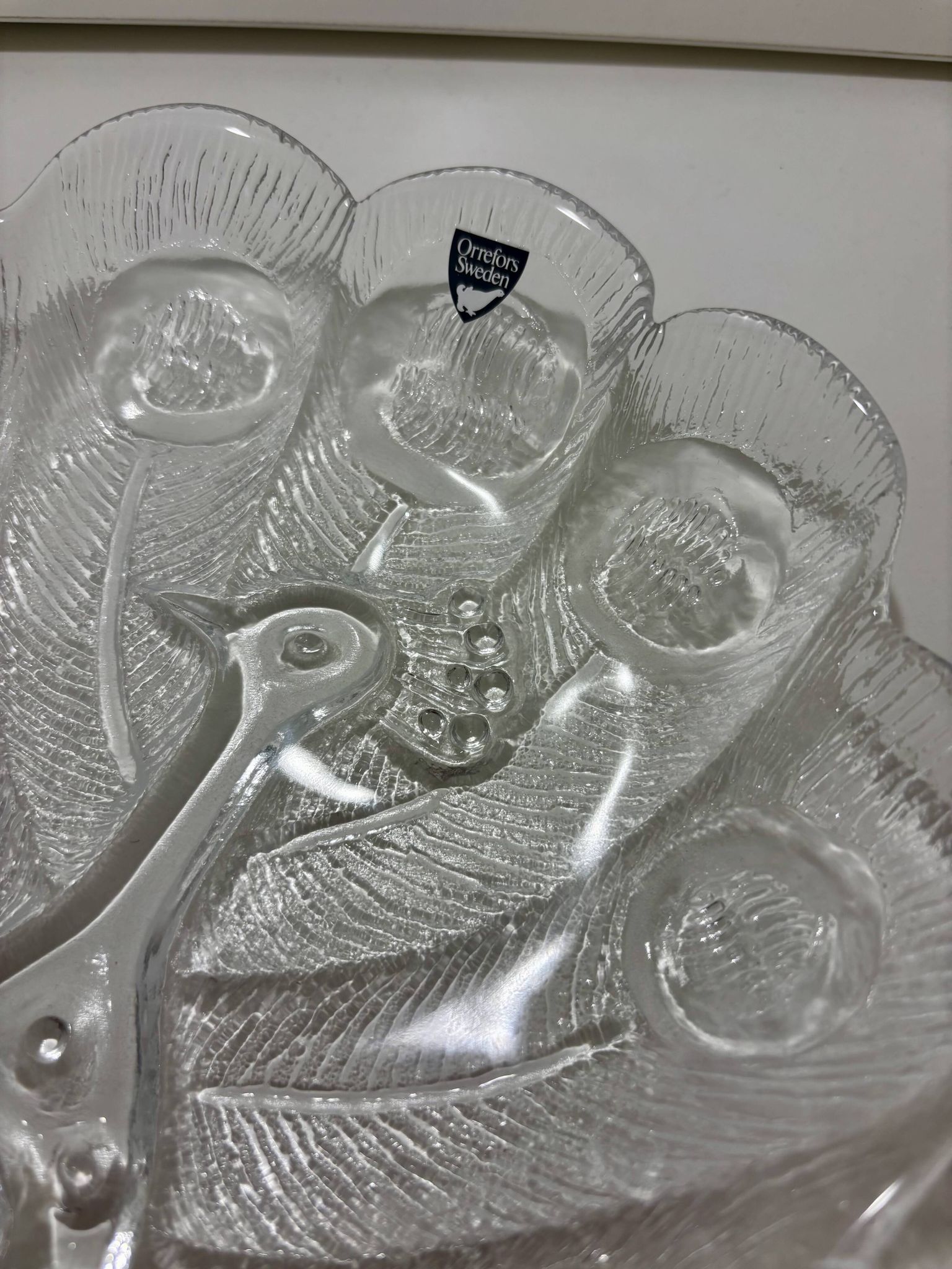 Assiette, Peakcock, verre de cristal, Lars Hellsten, Orrefors, Suède, 1970