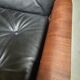 Fauteuil lounge cuir noir 1970 vintage