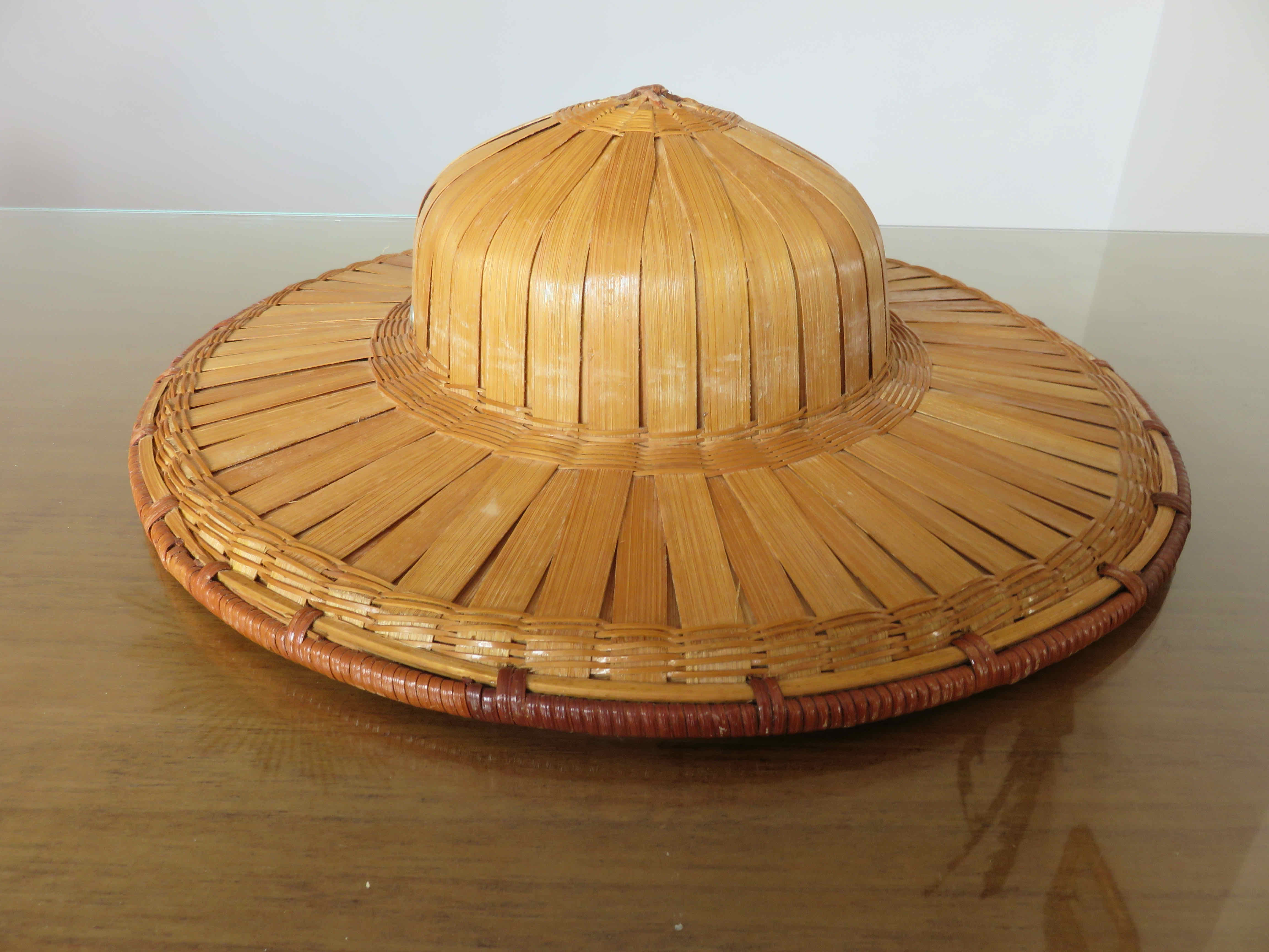 Hat colonial helmet in bamboo 70s