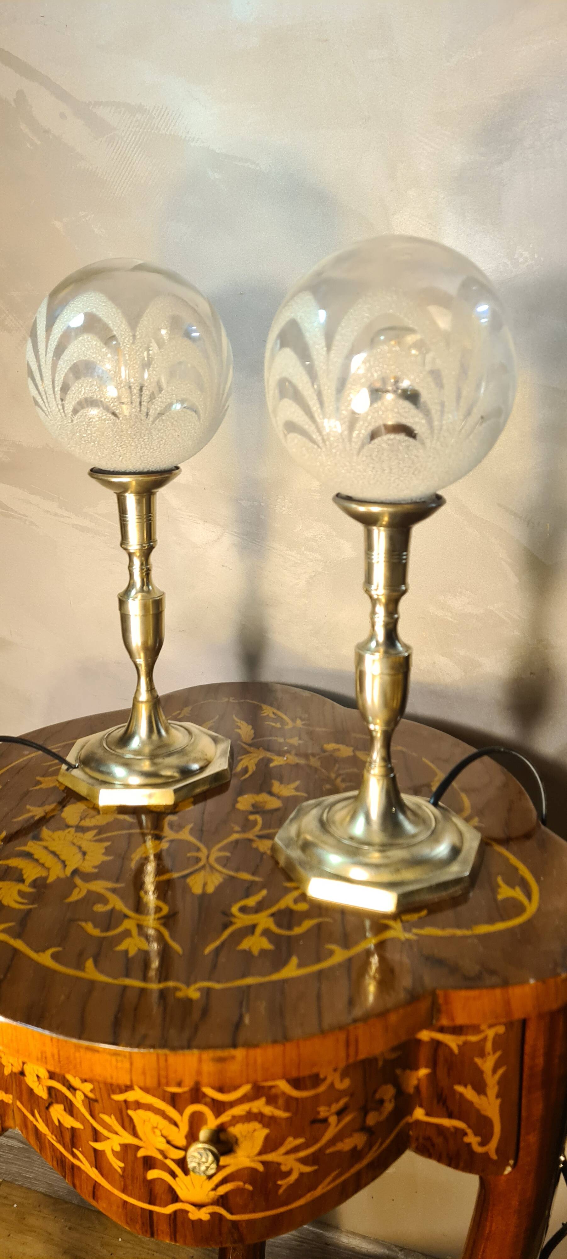 pair of brass bedside lamps and glass ball 32x160