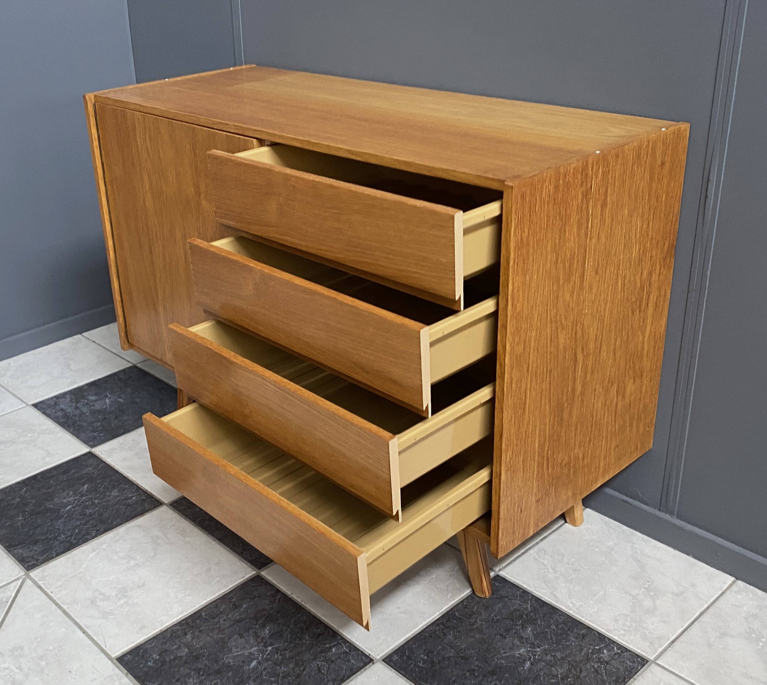 Blonde wood buffet Jiri Jiroutek, model U458 from the 1960s, with 4 drawers and a door.