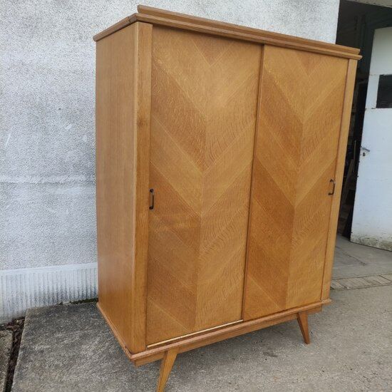 Compass foot cabinet