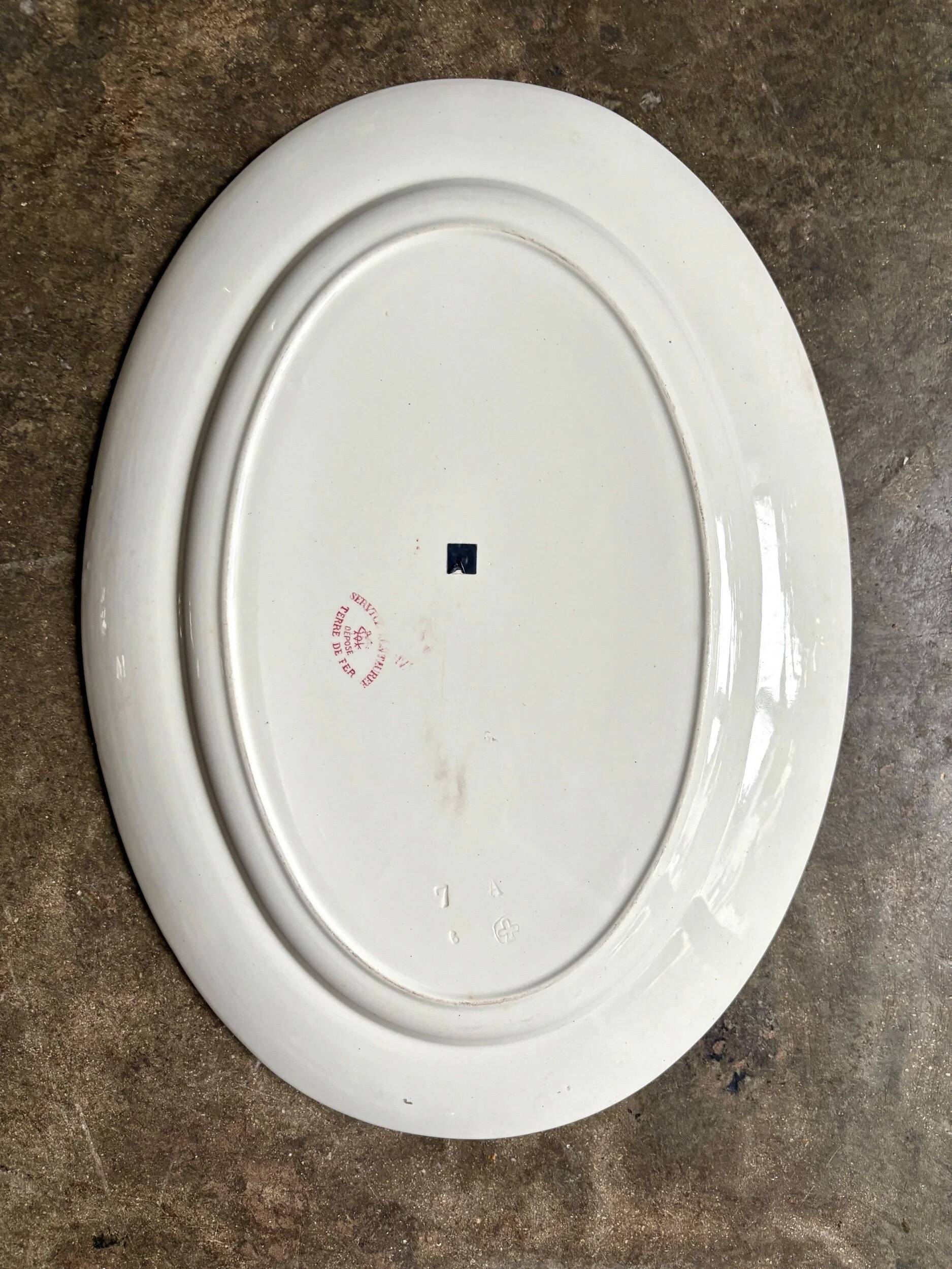 Creil & Montereau oval dish in pink ironstone, "Centaurée" service