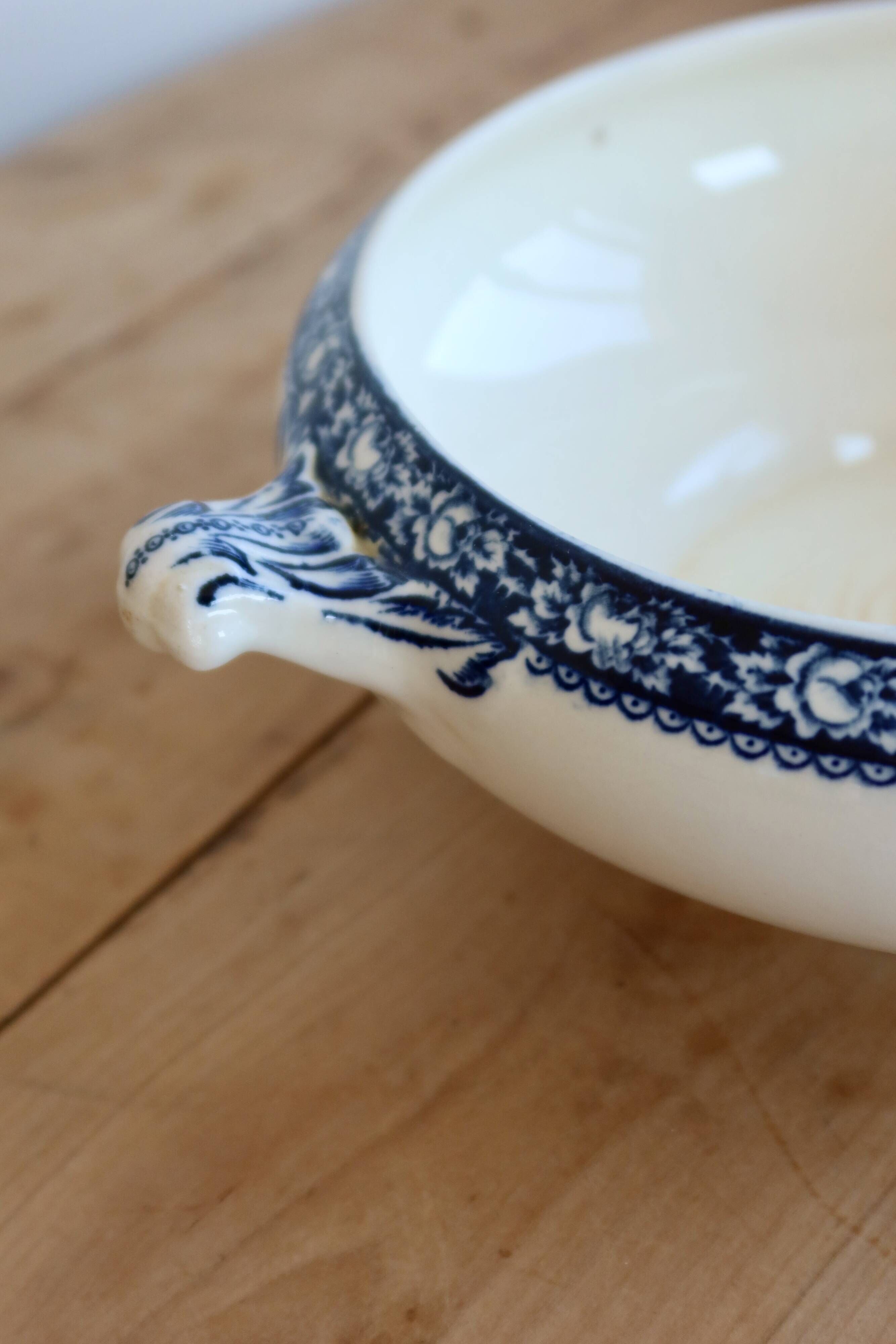 Vintage soup tureen body, Great Universal British ironstone.