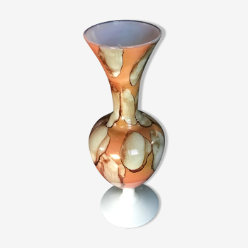 Vase soliflore in enamelled opaline decoration of pearly patterns 20 cm