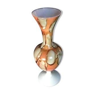 Vase soliflore in enamelled opaline decoration of pearly patterns 20 cm