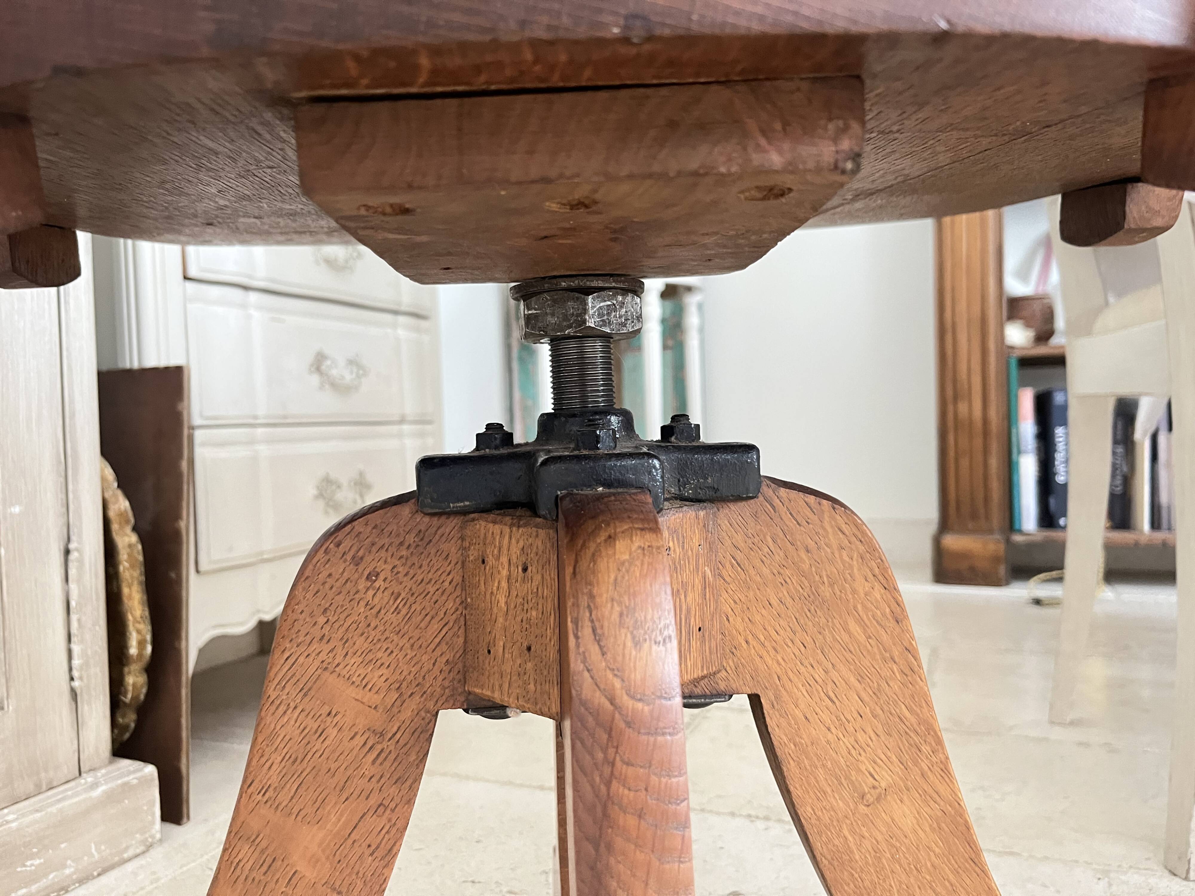 Fauteuil pivotant américain en chêne