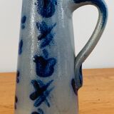 Small stoneware pitcher with Alsatian salt