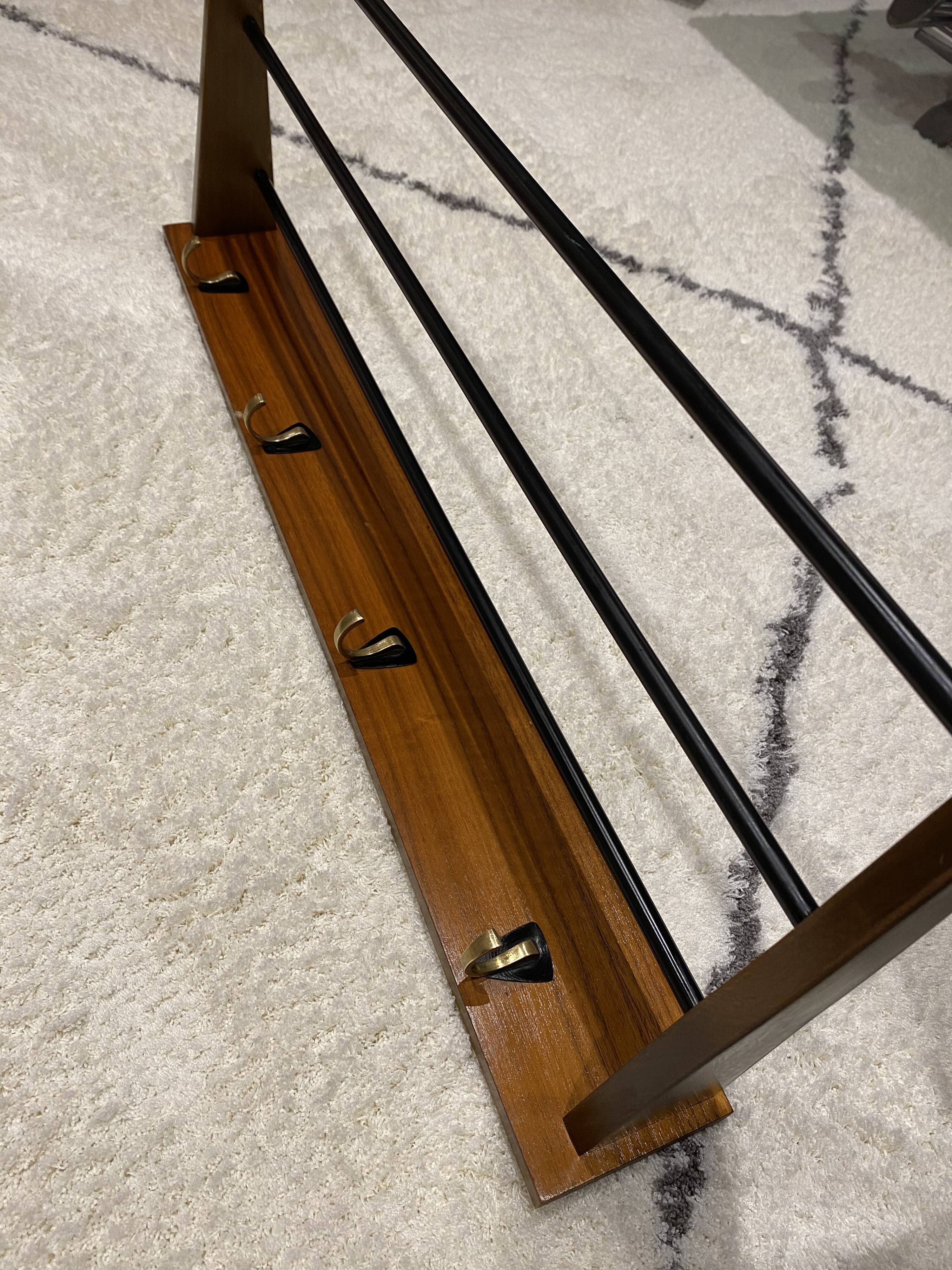 Tyk wall coats holder