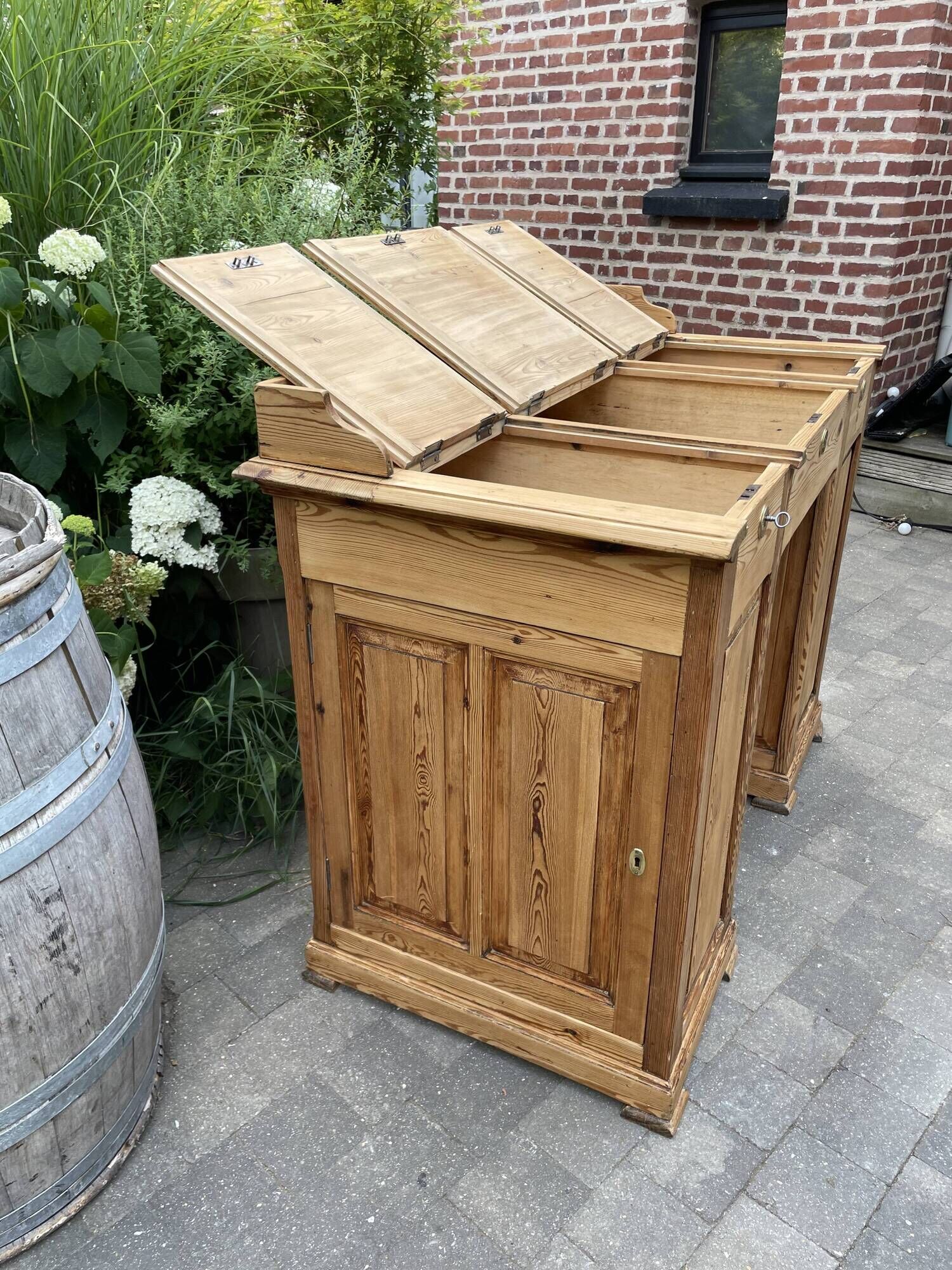 Antique counter
