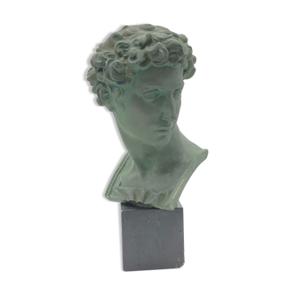 Bust of an antique man