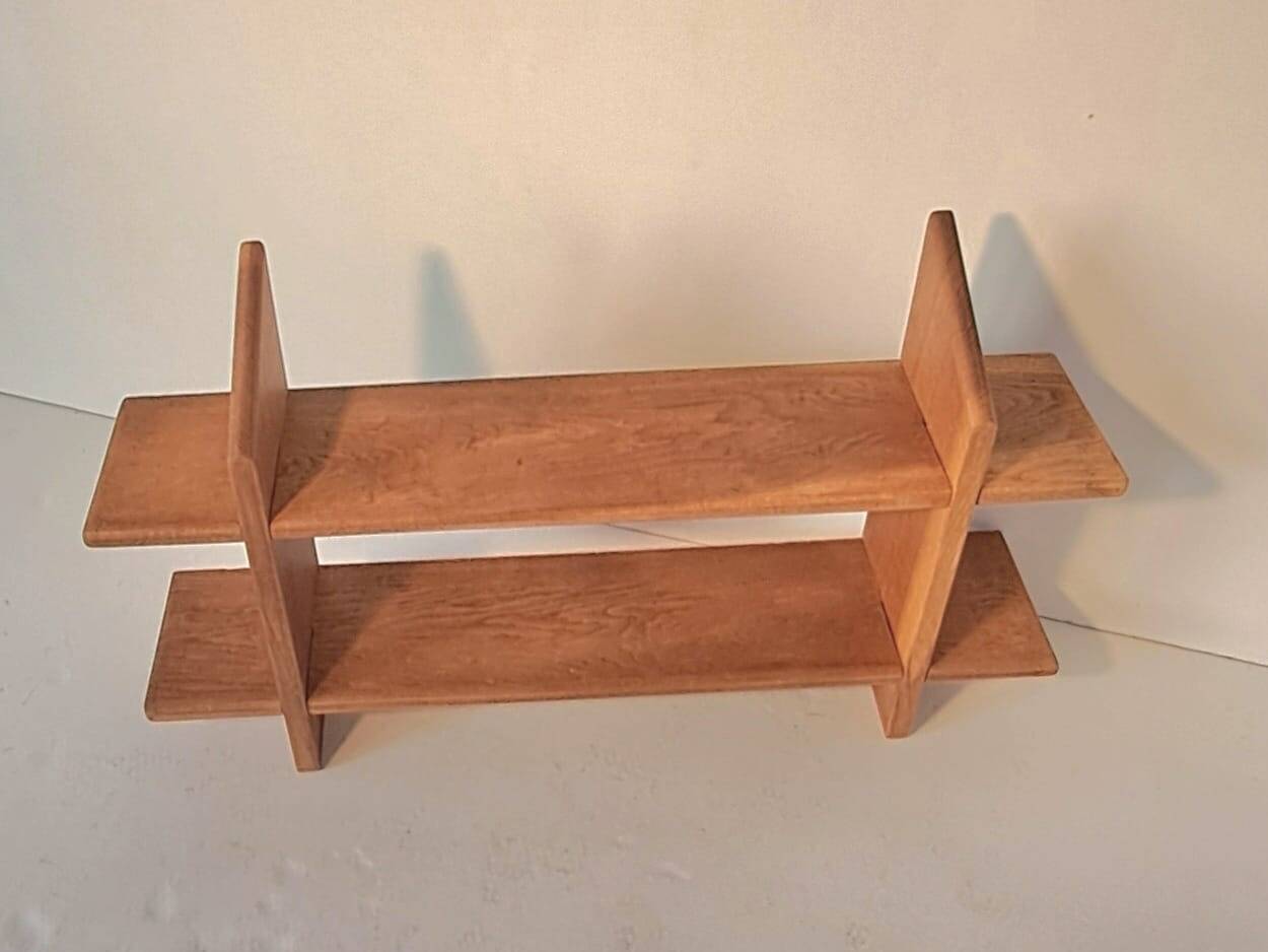 Etagères en bois massif, design scandinave