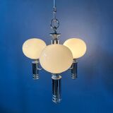 Lustre en verre opalin blanc du milieu du siècle avec cadre chromé