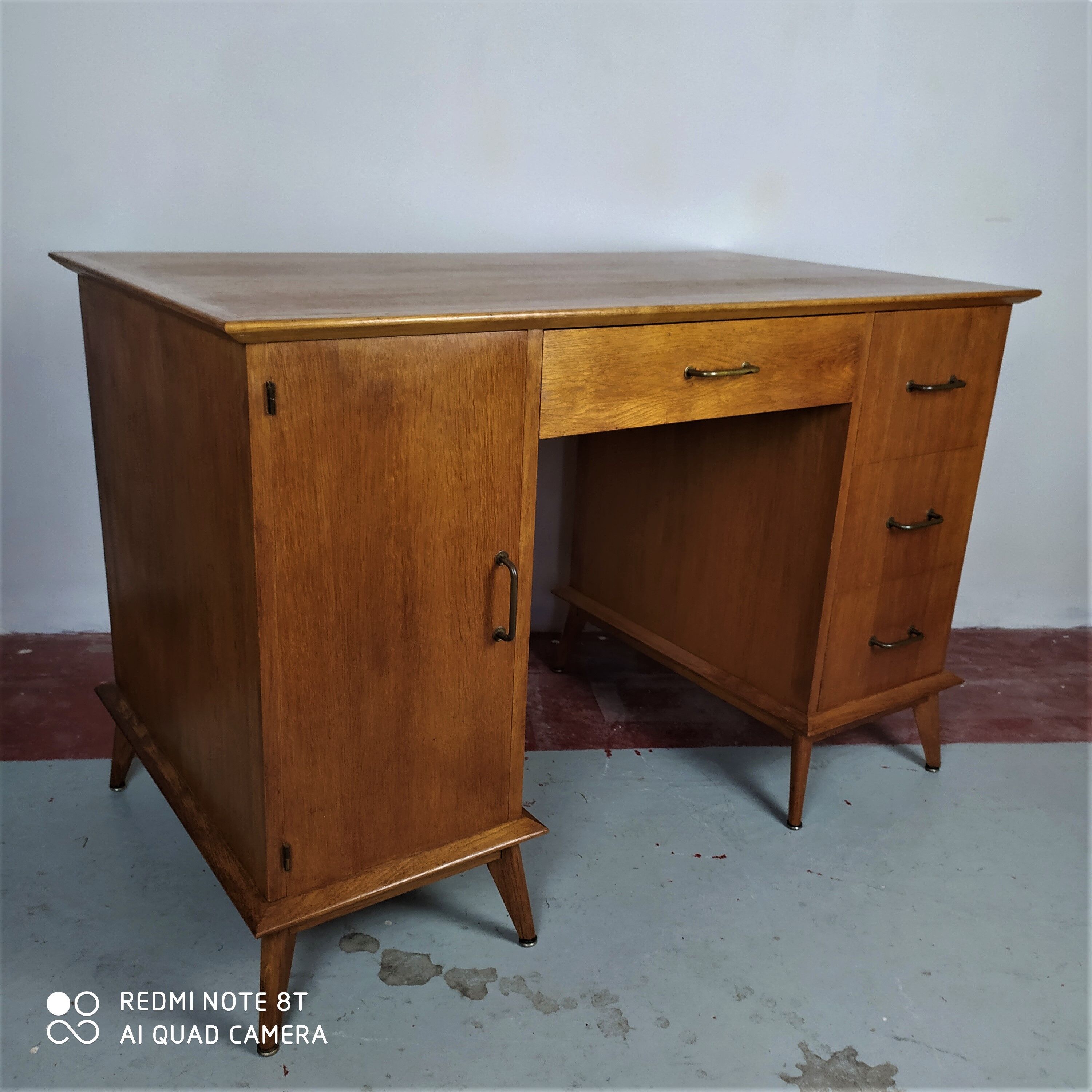 Bureau bois des années 50 pieds compas