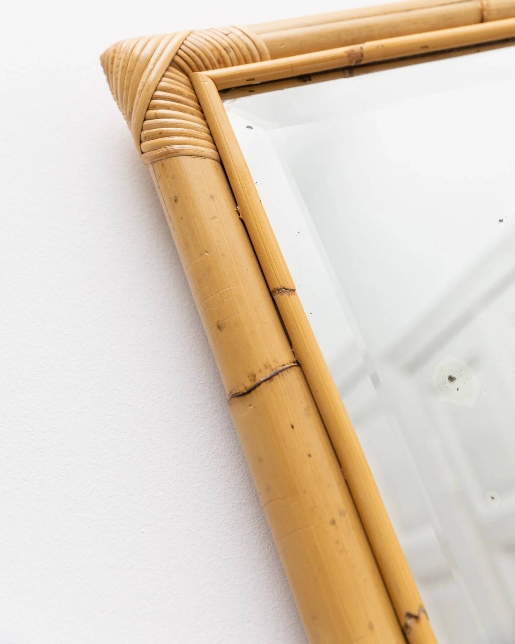 Miroir mural en bambou XL - Cadre en bambou beige, fabriqué en Italie, années 1940, style moderne du milieu du siècle