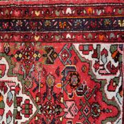 Antique 1920s Persian Hamadan rug, floral medallion, 104cm x 145cm