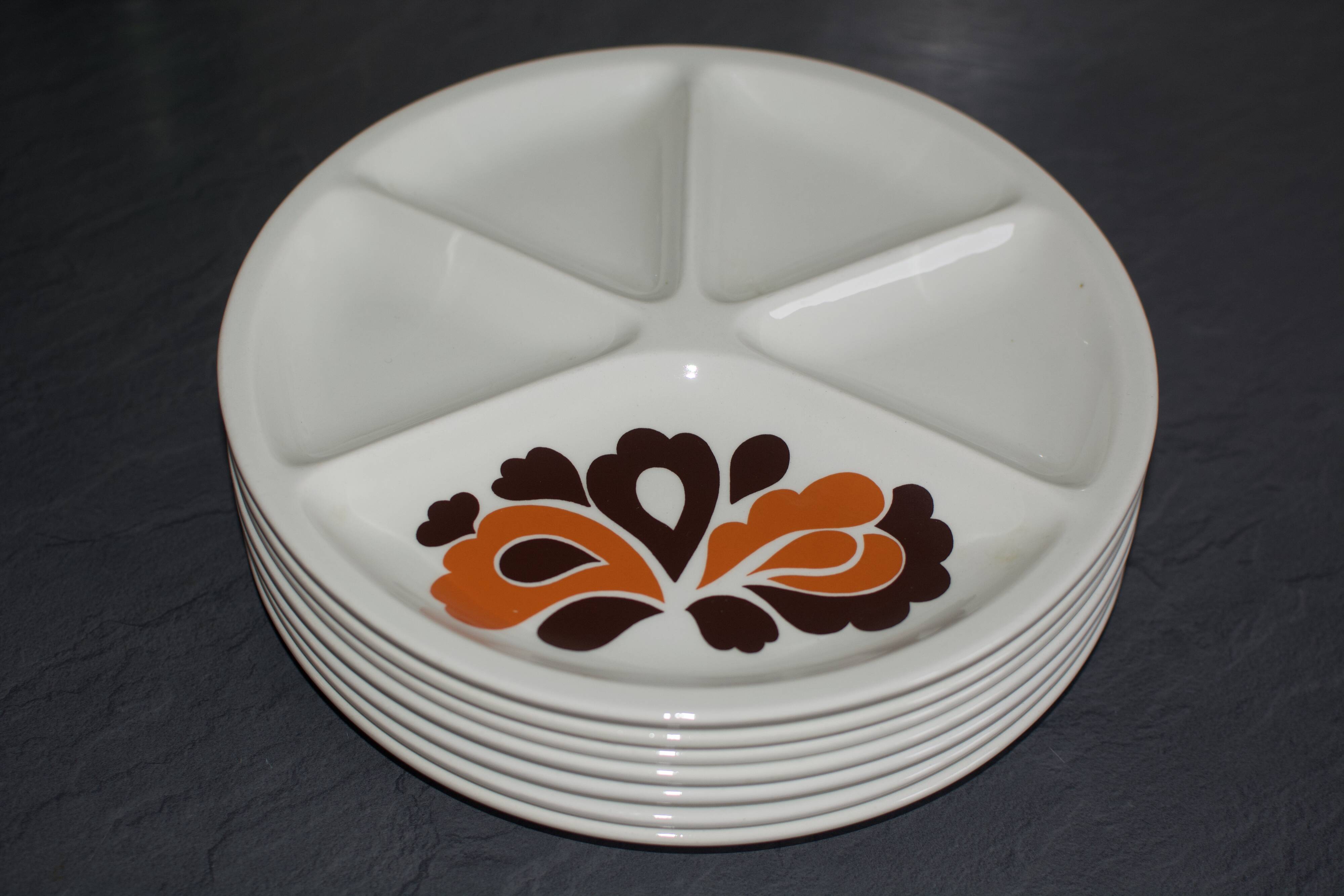 Vintage Le Creuset flower plates