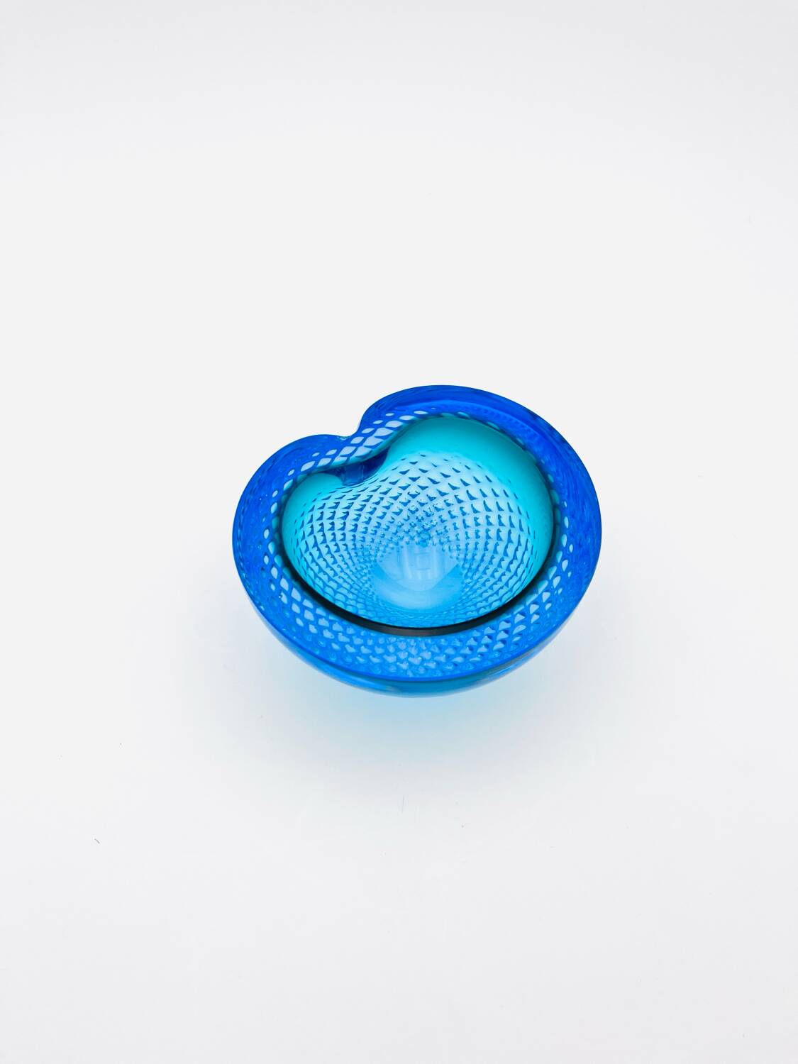 Masterpiece: Organic Cut Murano "Diamante"