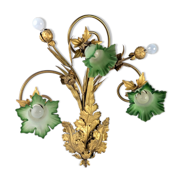 Applique Art Nouveau à décor de feuilles de châtaignier et verre vert, années 1900
