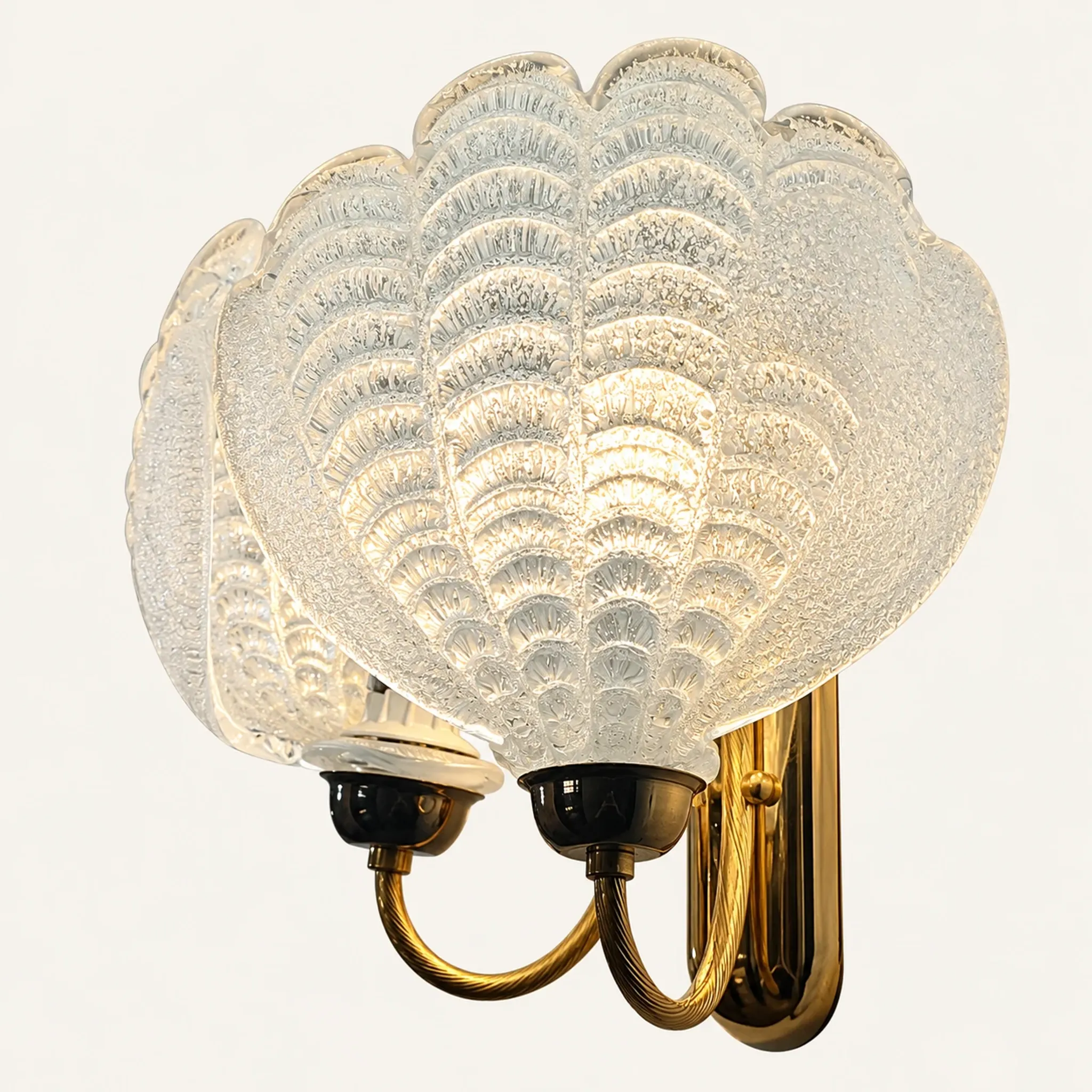 Vintage Italian shell wall light, textured glass and brass, 1970s.