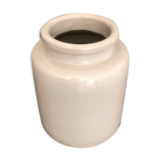 Grey sandstone pot