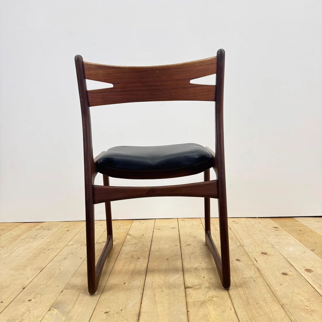 Chaise en teck rembourrée, années 1960