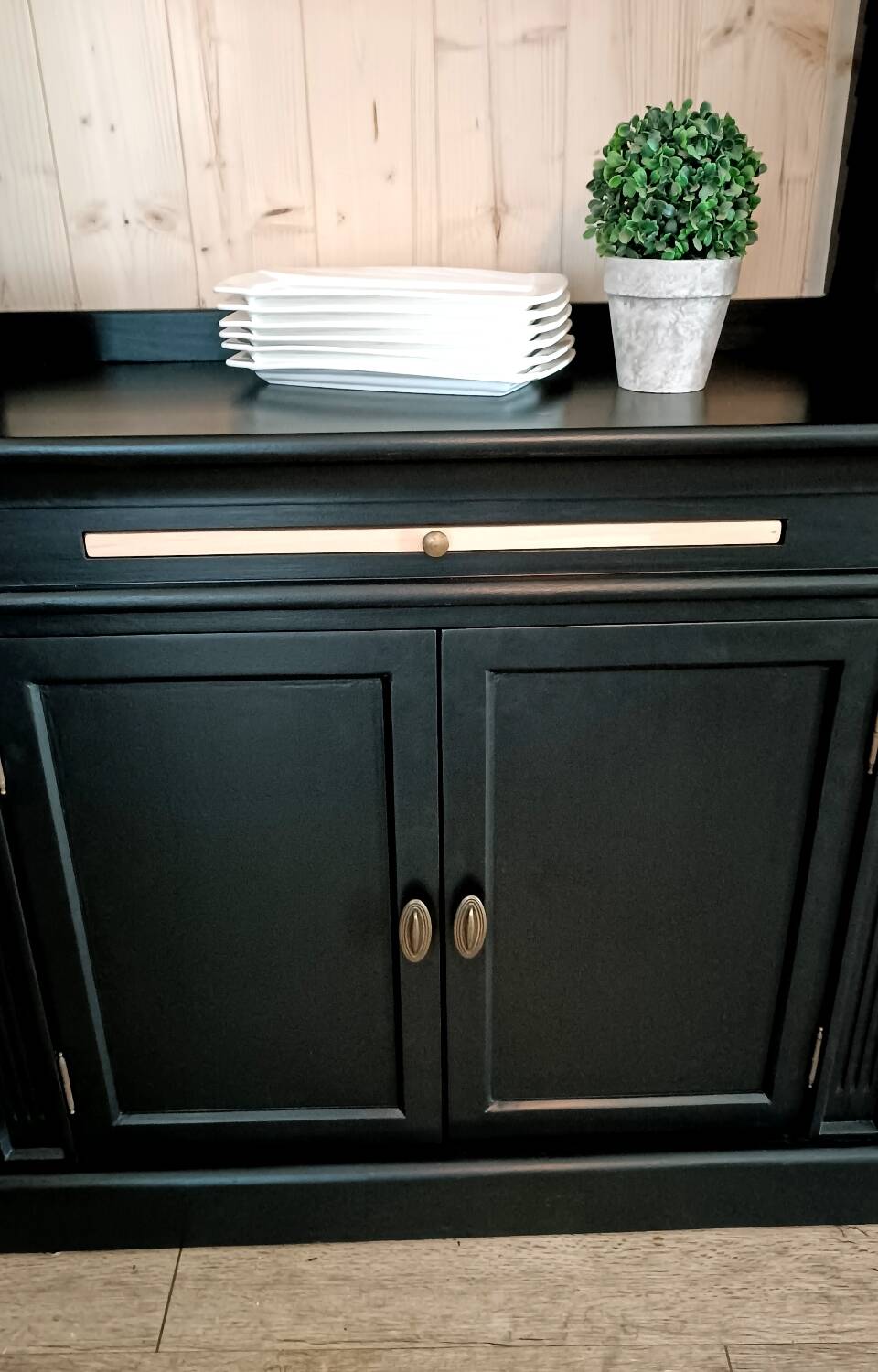 Black and wood dresser bookcase