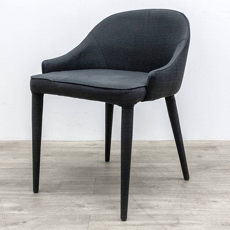 4-legged armchair in black fabric