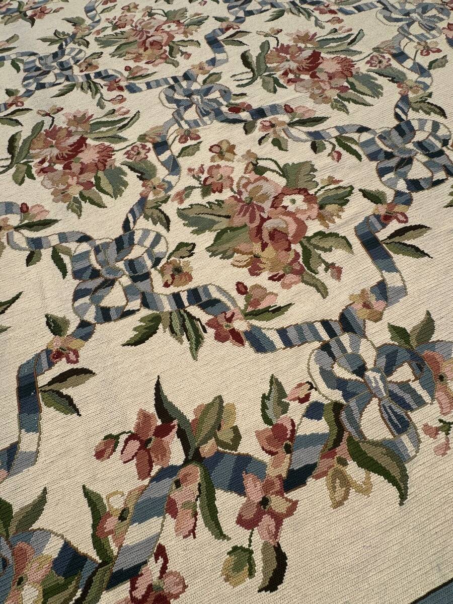 French carpet in petit point 374x320 cm